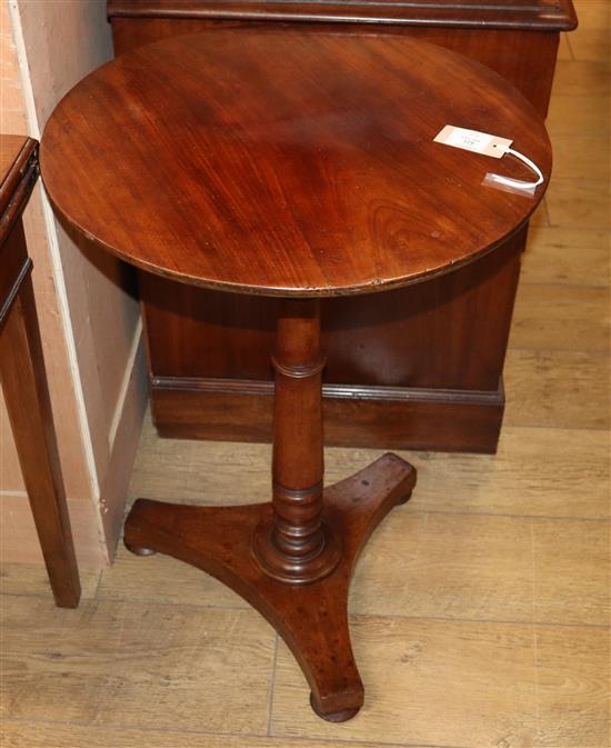 A Victorian mahogany wine table W.51cm